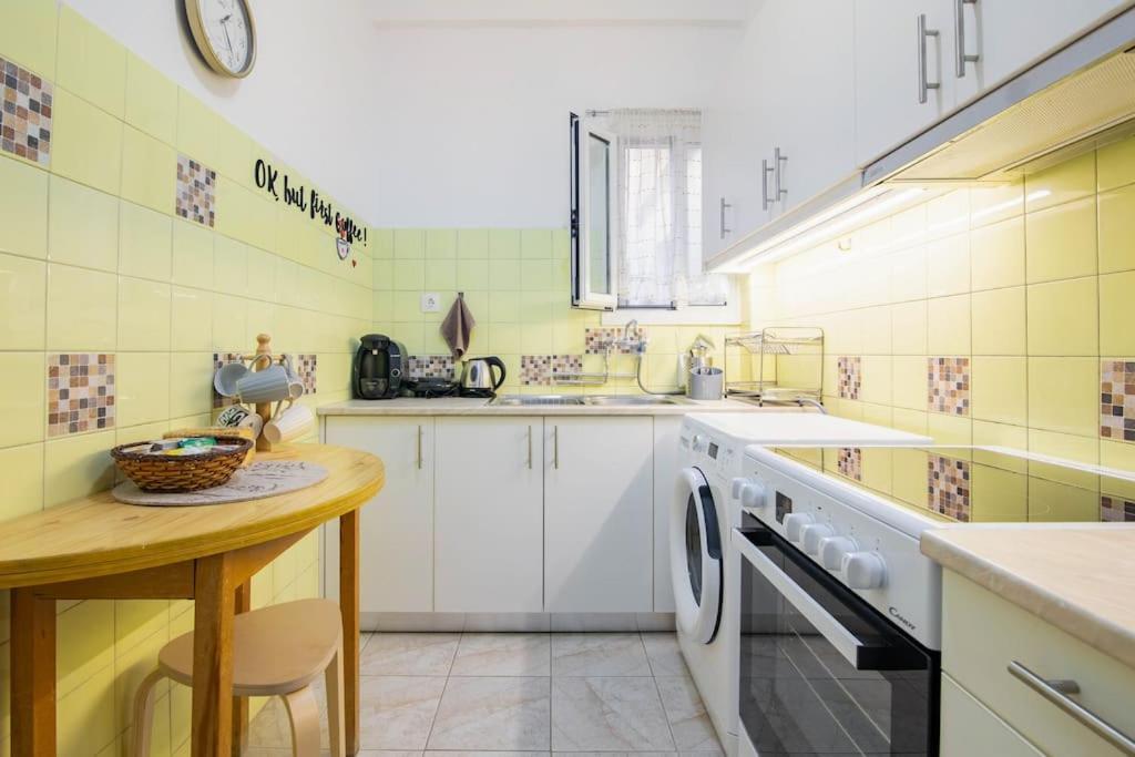 Your Perfect Place 1Min From Kato Patissia Station -100Mbps Афины Экстерьер фото